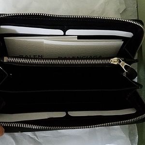 Balenciaga Bags - Authentic Balenciaga Leather Wallet Balenciaga Bags - Authentic Balenciaga Leather Wallet